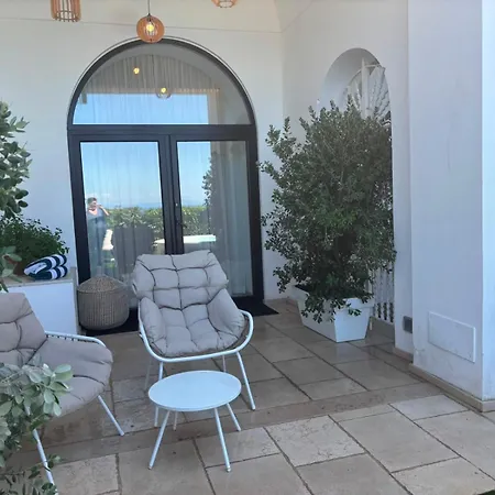 ベッド・アンド・ブレックファスト Al & Private Pool カプリ